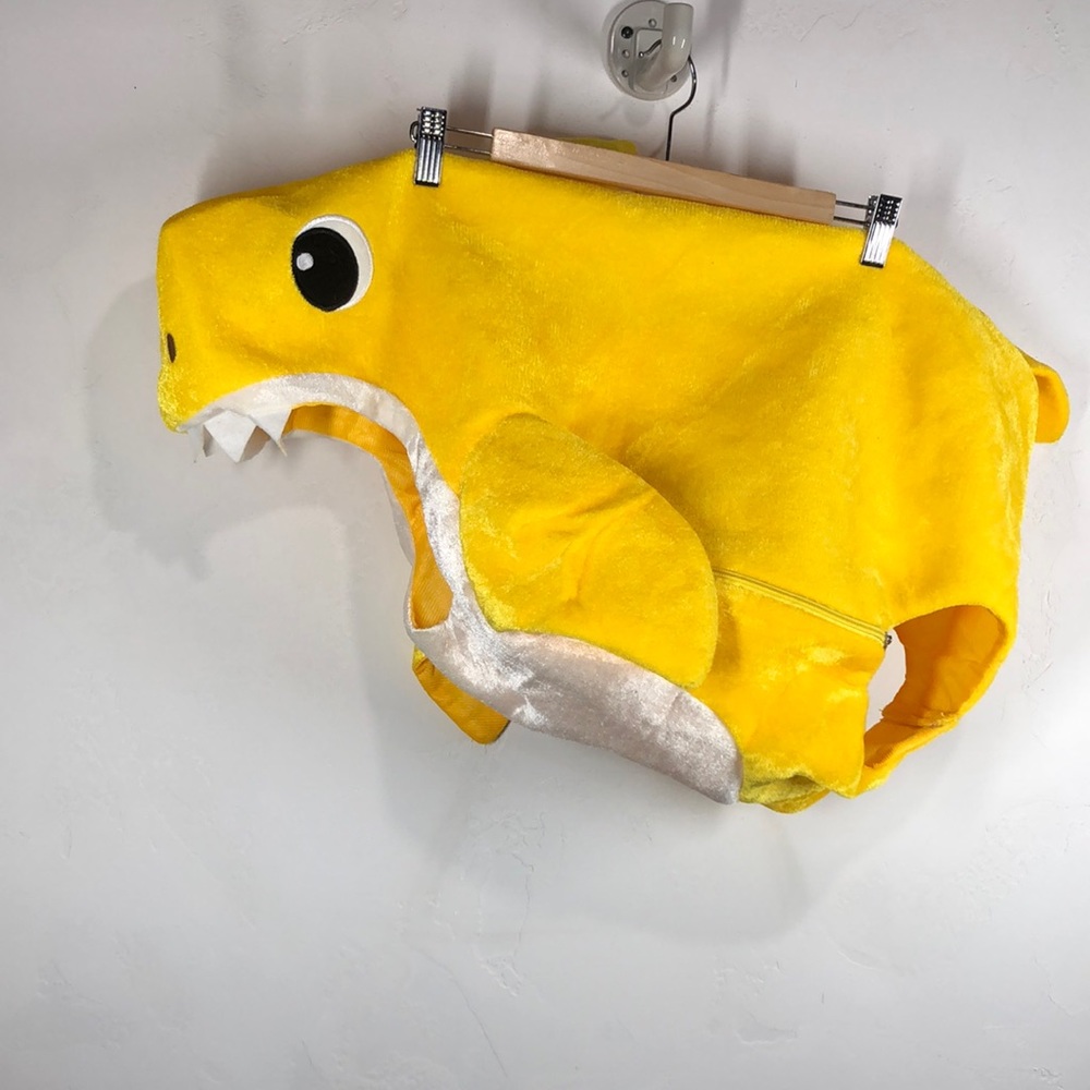 Pinkfong Nickelodeon yellow baby shark costume toddler size
